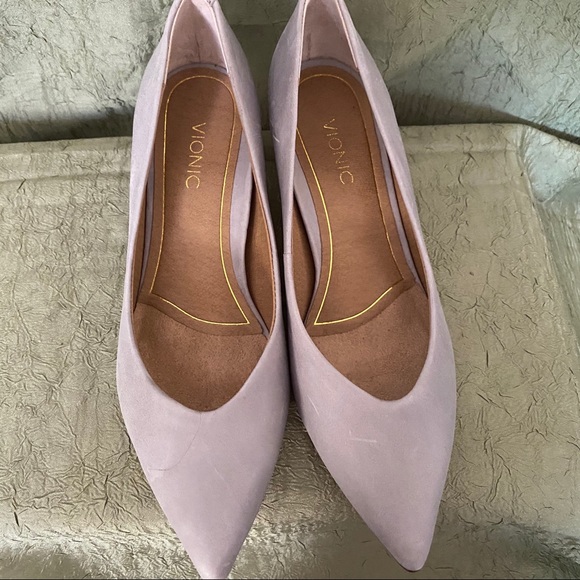 vionic josie kitten heel